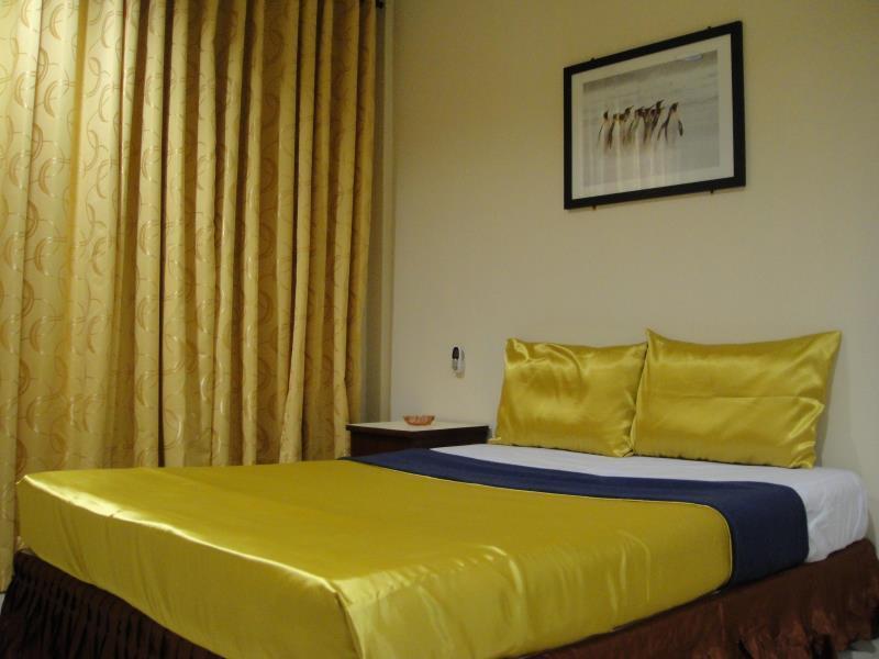 Rhr Hotel Каджанг Экстерьер фото
