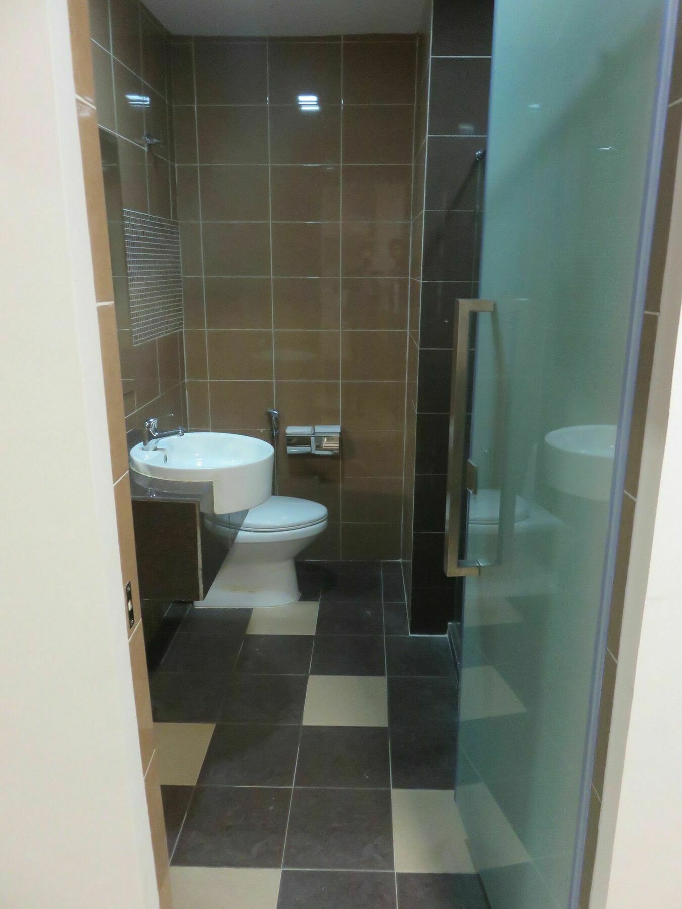 Rhr Hotel Каджанг Экстерьер фото