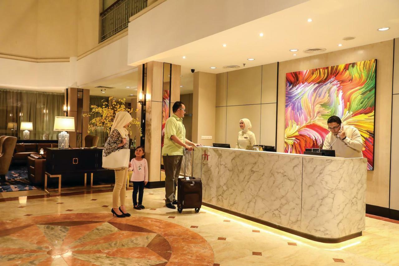Rhr Hotel Каджанг Экстерьер фото